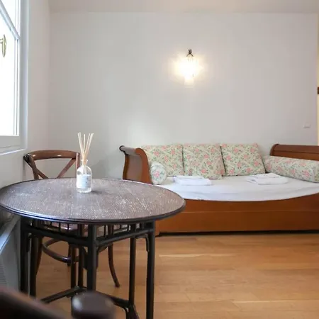Nice Studio In The Center Of Capucines *