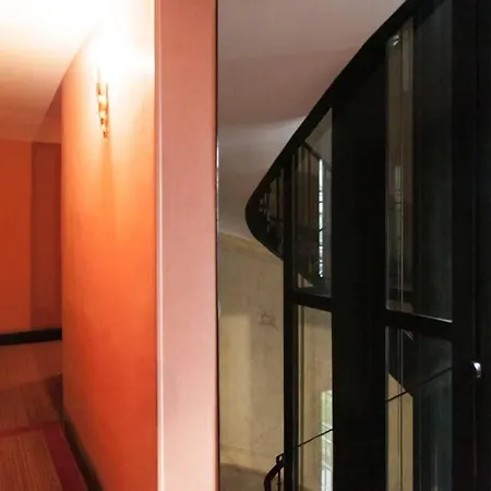 In The Center Of Capucines Apartment *