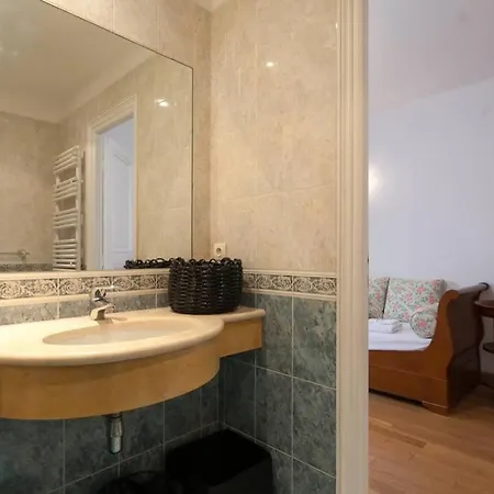 Nice Studio In The Center Of Capucines