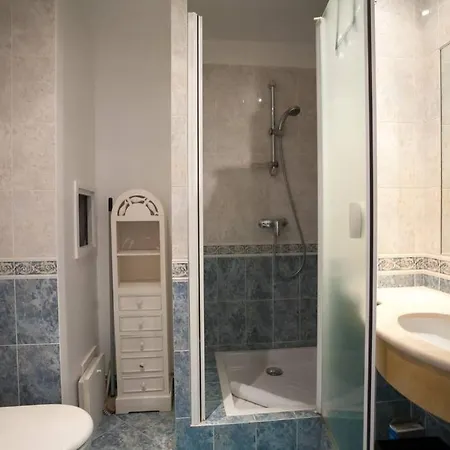 Nice Studio In The Center Of Capucines Apartment *